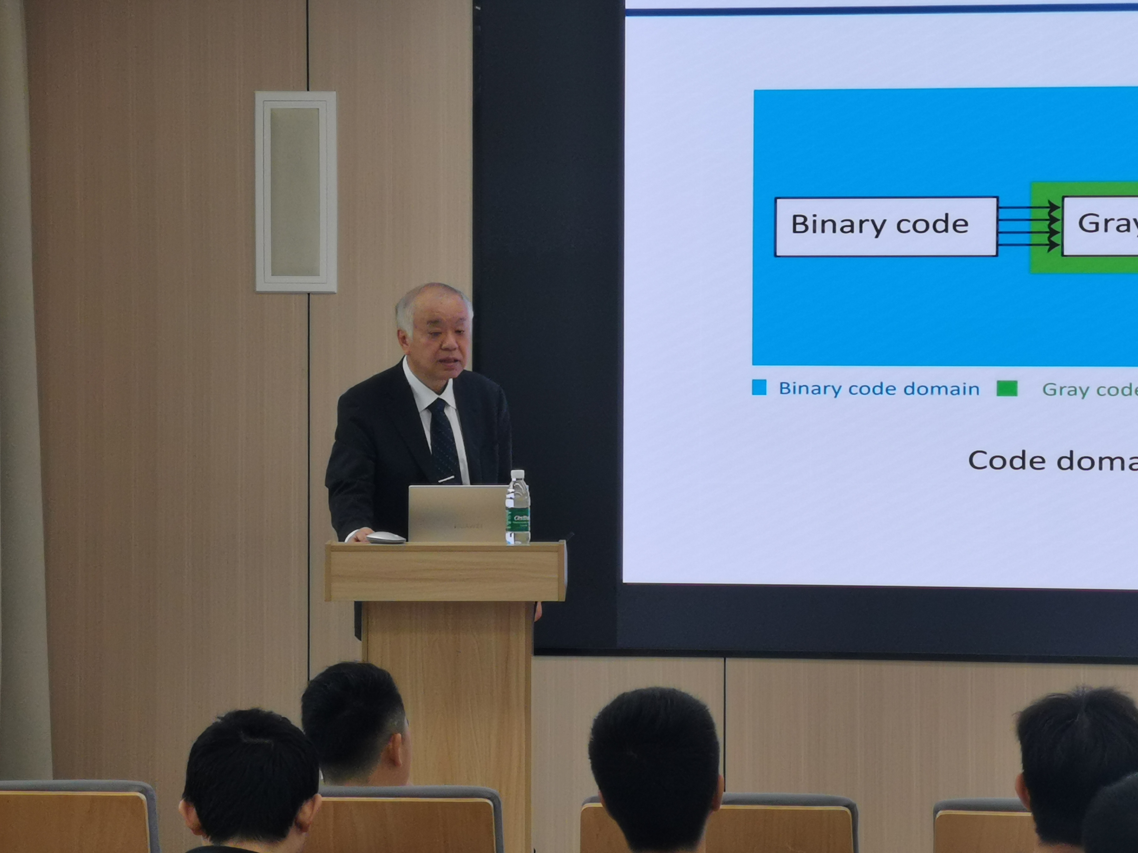 日本群马大学小林春夫教授做客学者论坛-集成电路科学与工程学院